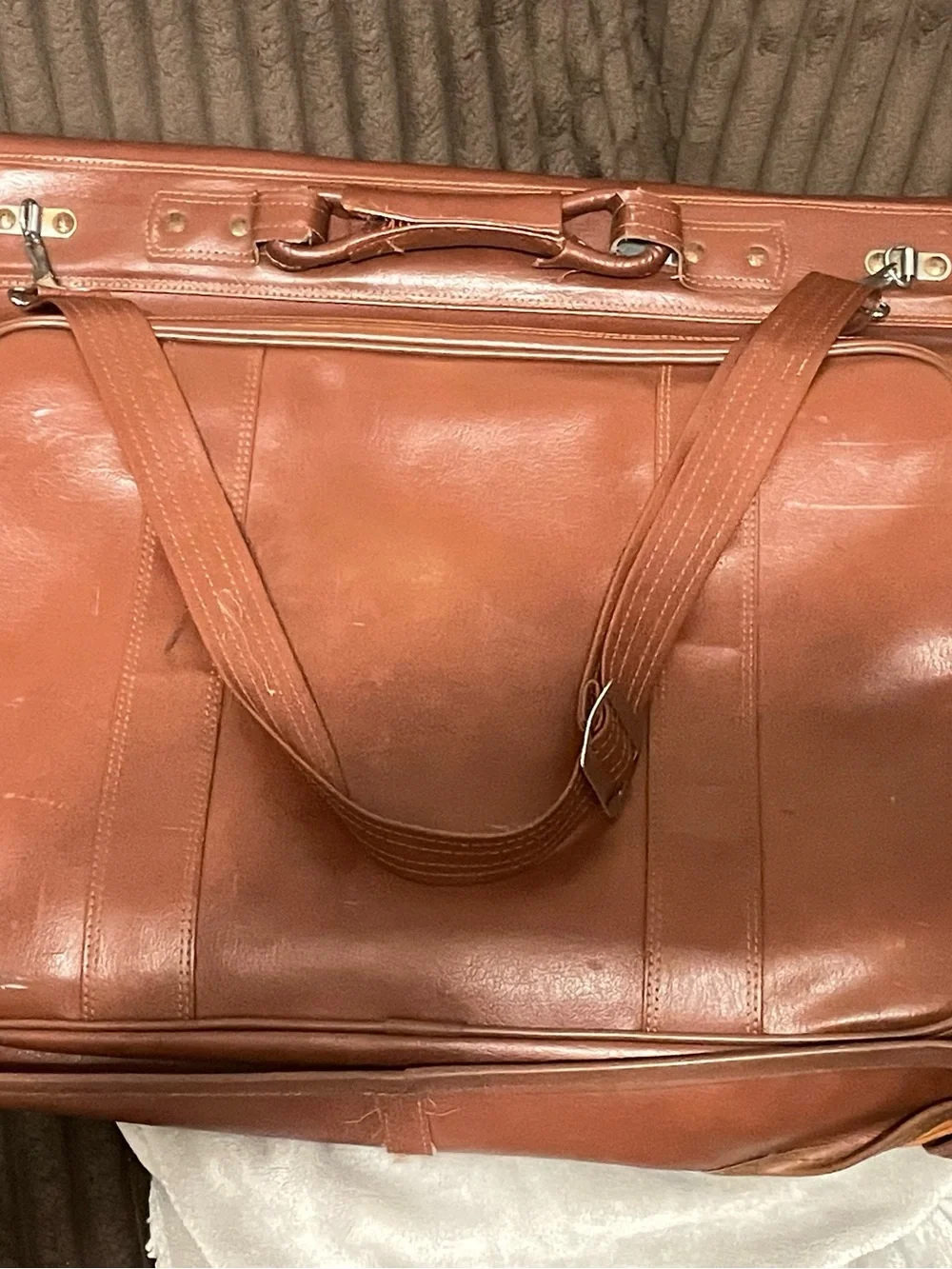 Classic Brown Leather Garment Bag - Men's Travel Organizer